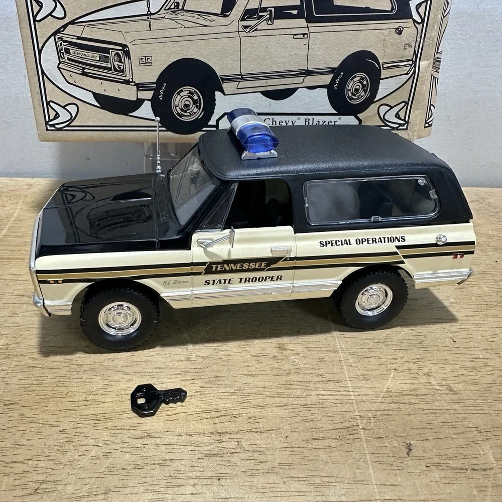 Ertl 1969 Chevy Blazer Bank Tennessee State Trooper 1:25 Diecast 1997 w/‎ Box